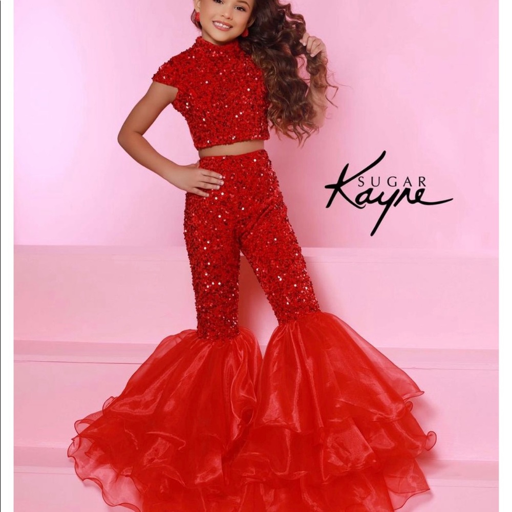 Pageant outfit